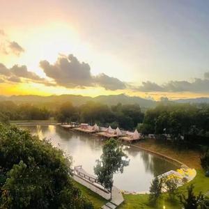 我成了同学妈妈的宠物
